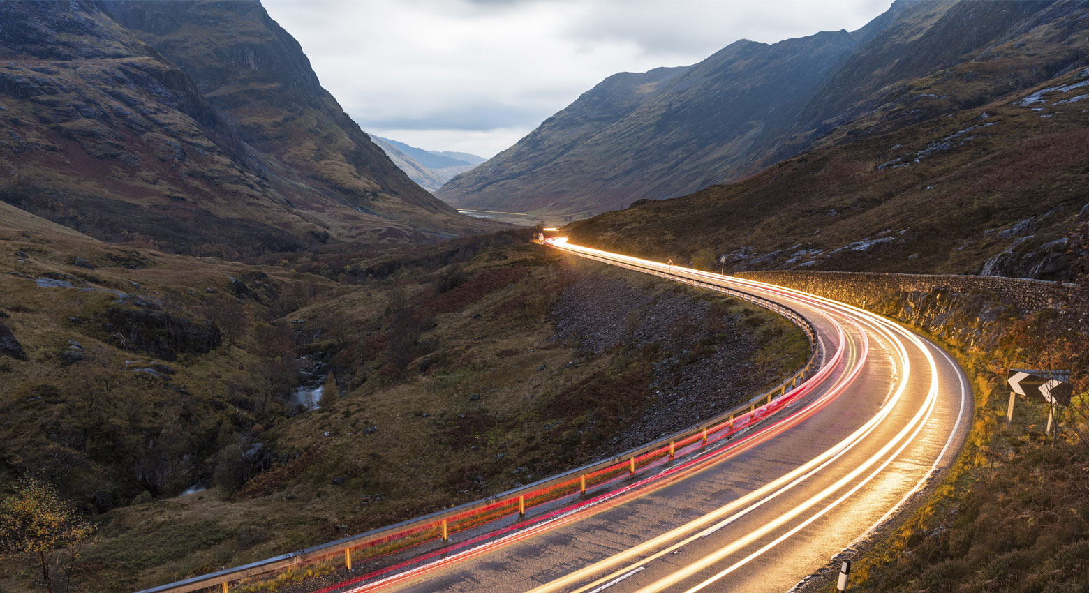 Winding cliffside road 