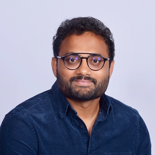 Suri Nuthalapati Headshot